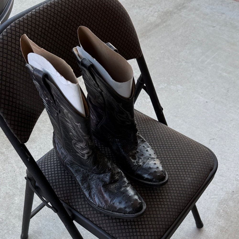 Elegant Black Leather Heeled Boots